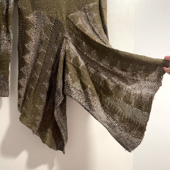 Buckle uneven cowl neck sweater tunic - Picture 2 of 7